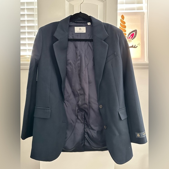 Beautiful blazer, brand new. - Picture 1 of 4